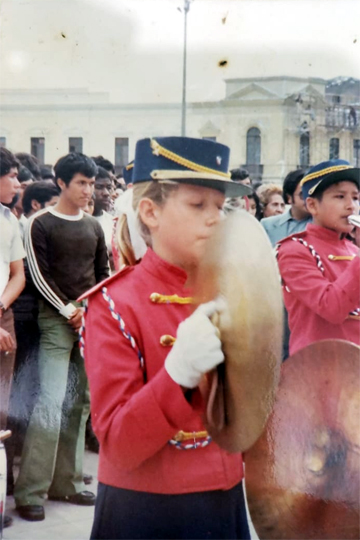 Colegio Peruano Chino Diez de Octubre - Vitrina de Fotos